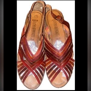 The Leather Collection size 7 Vintage huarache leather sandals with a boho vibe